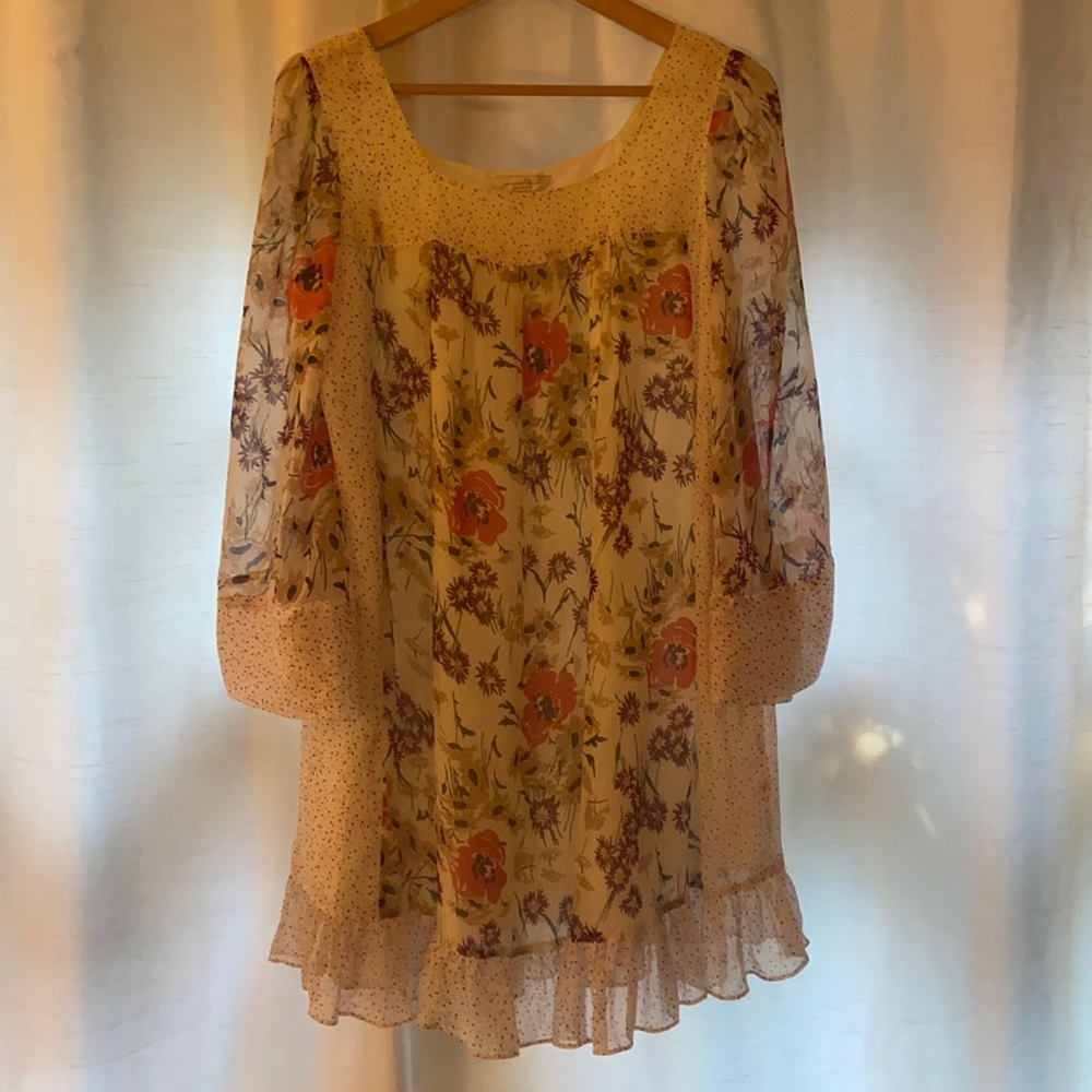 Floral dress. Size Medium.